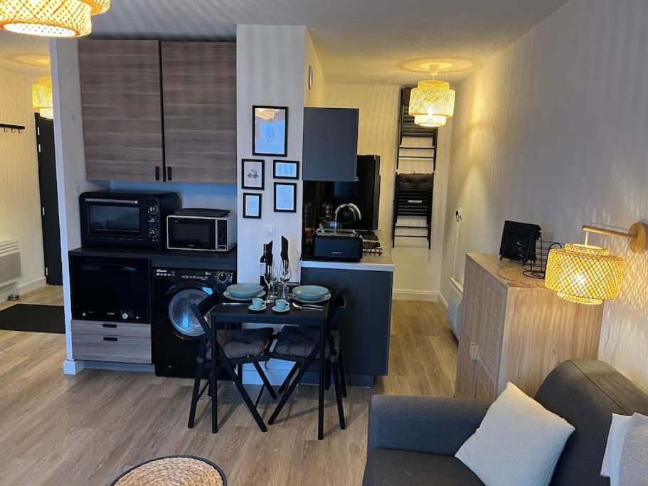 Studio Confortable Aux Portes De Bordeaux Et Medoc Ludon-Médoc Buitenkant foto